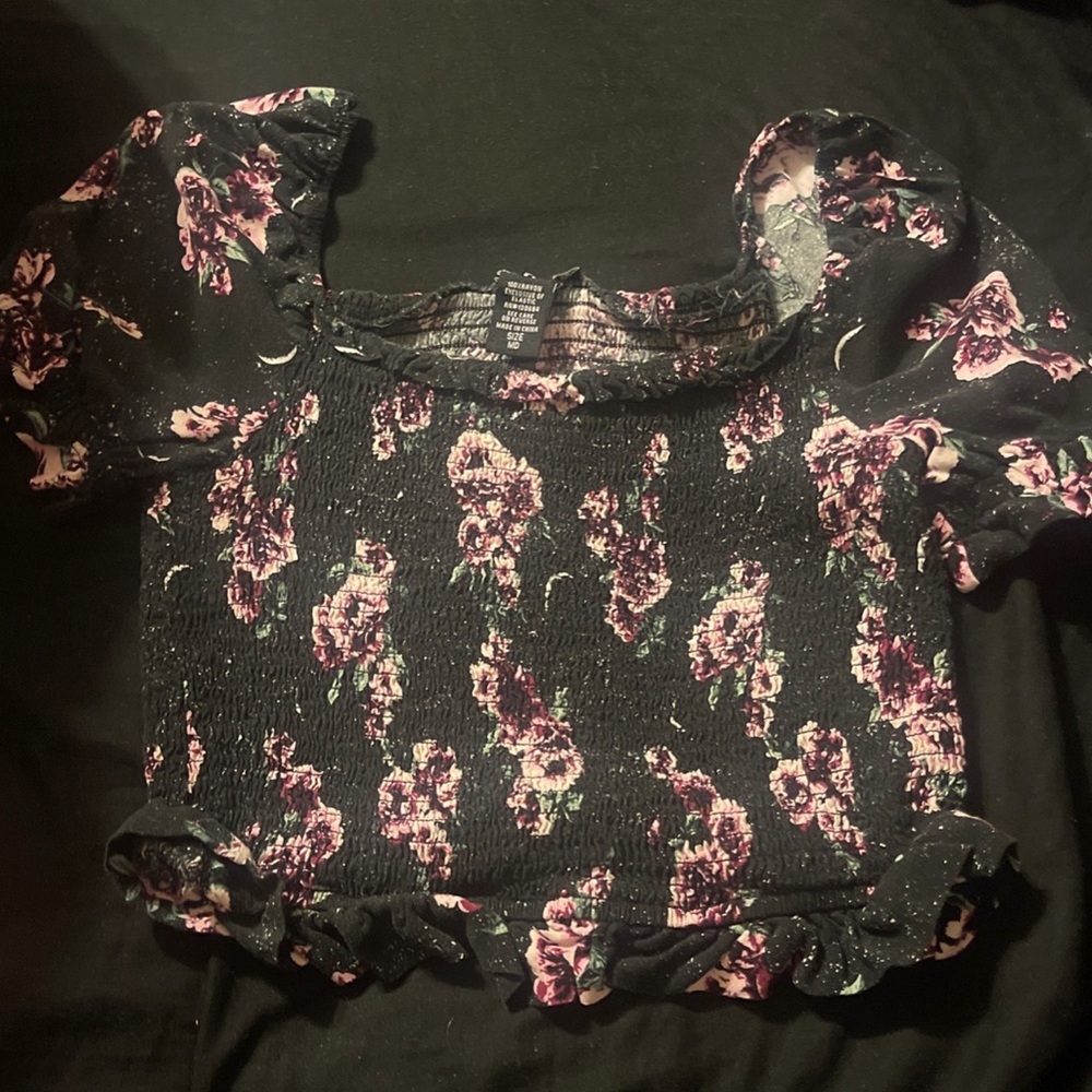 Hot topic floral crop top